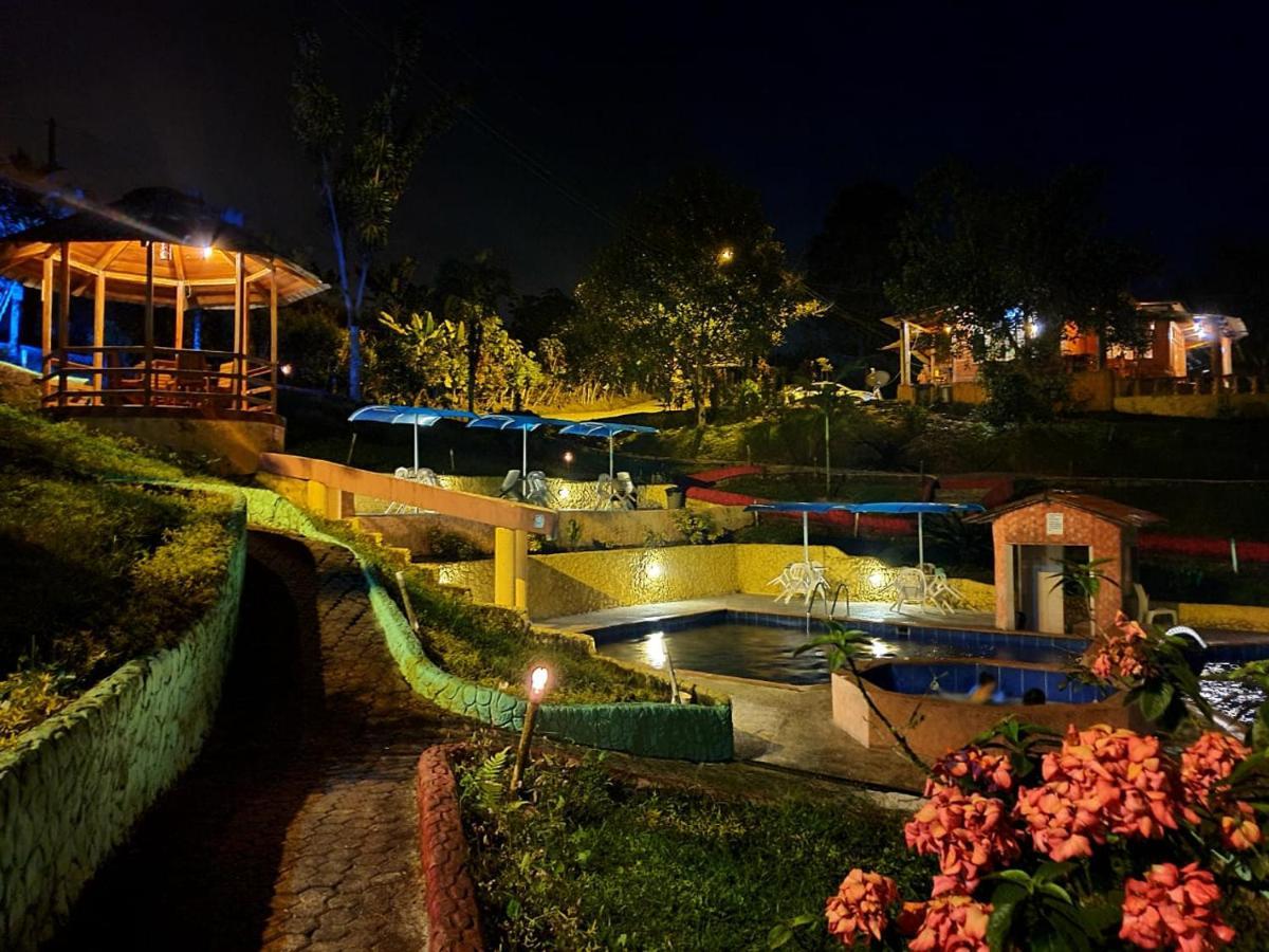 Hosteria Kasadasa Santo Domingo de los Colorados Luaran gambar