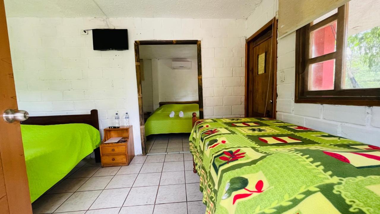 Hosteria Kasadasa Santo Domingo de los Colorados Luaran gambar