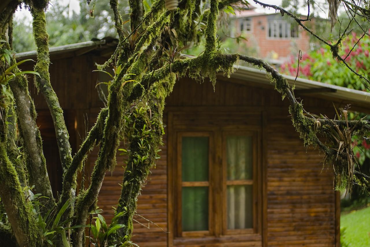 Hosteria Kasadasa Santo Domingo de los Colorados Luaran gambar