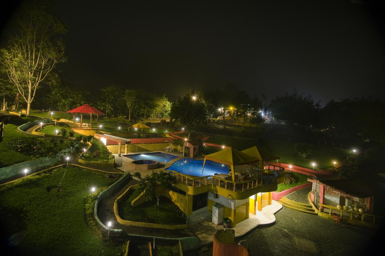Hosteria Kasadasa Santo Domingo de los Colorados Luaran gambar