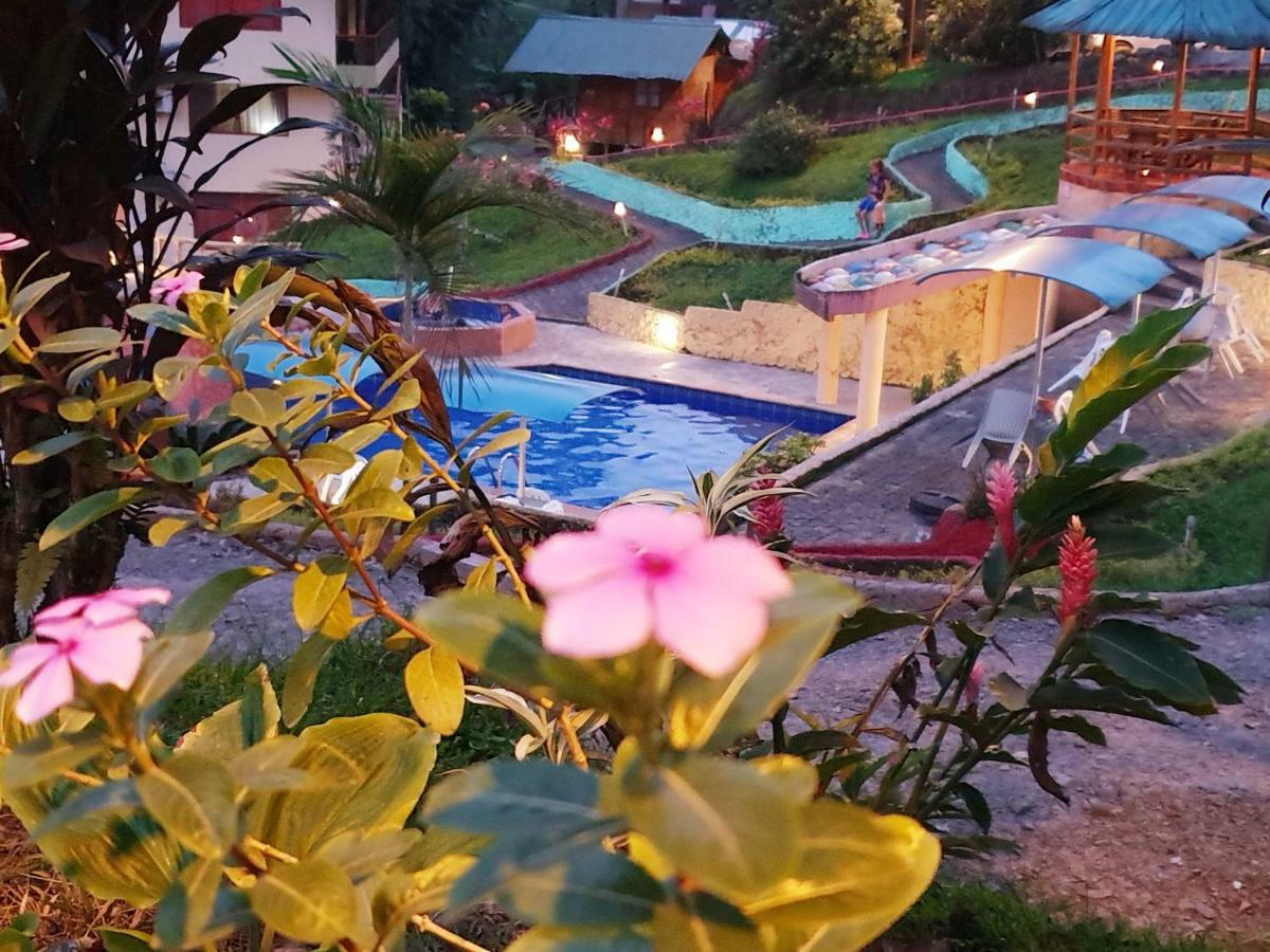 Hosteria Kasadasa Santo Domingo de los Colorados Luaran gambar